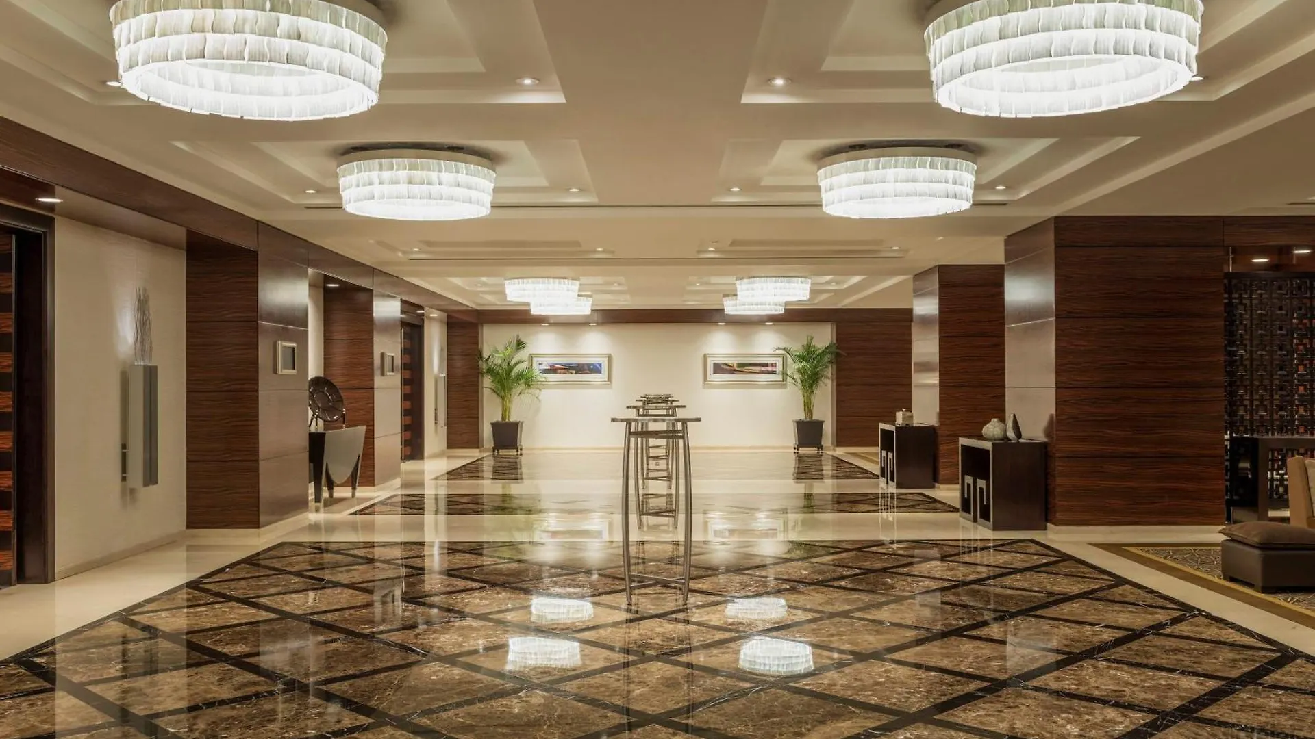 ***** מלון Grosvenor House, A Luxury Collection Hotel, דובאי איחוד האמירויות הערביות